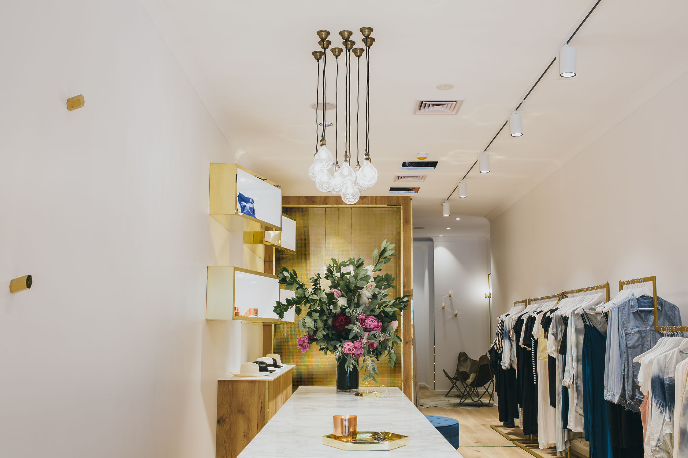 Dimension 8 Lighting – Emerald Store