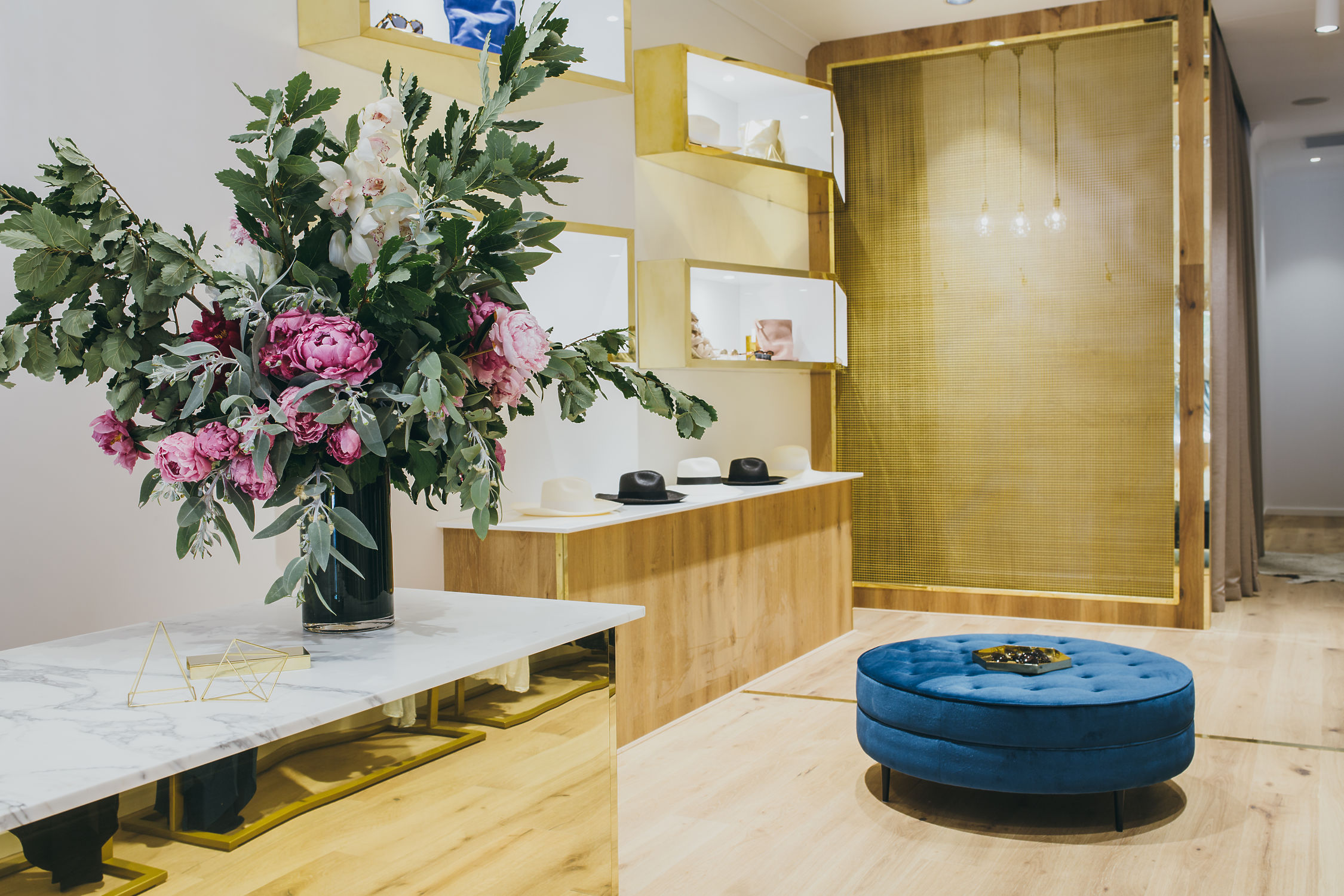 Dimension 8 Lighting – Emerald Store