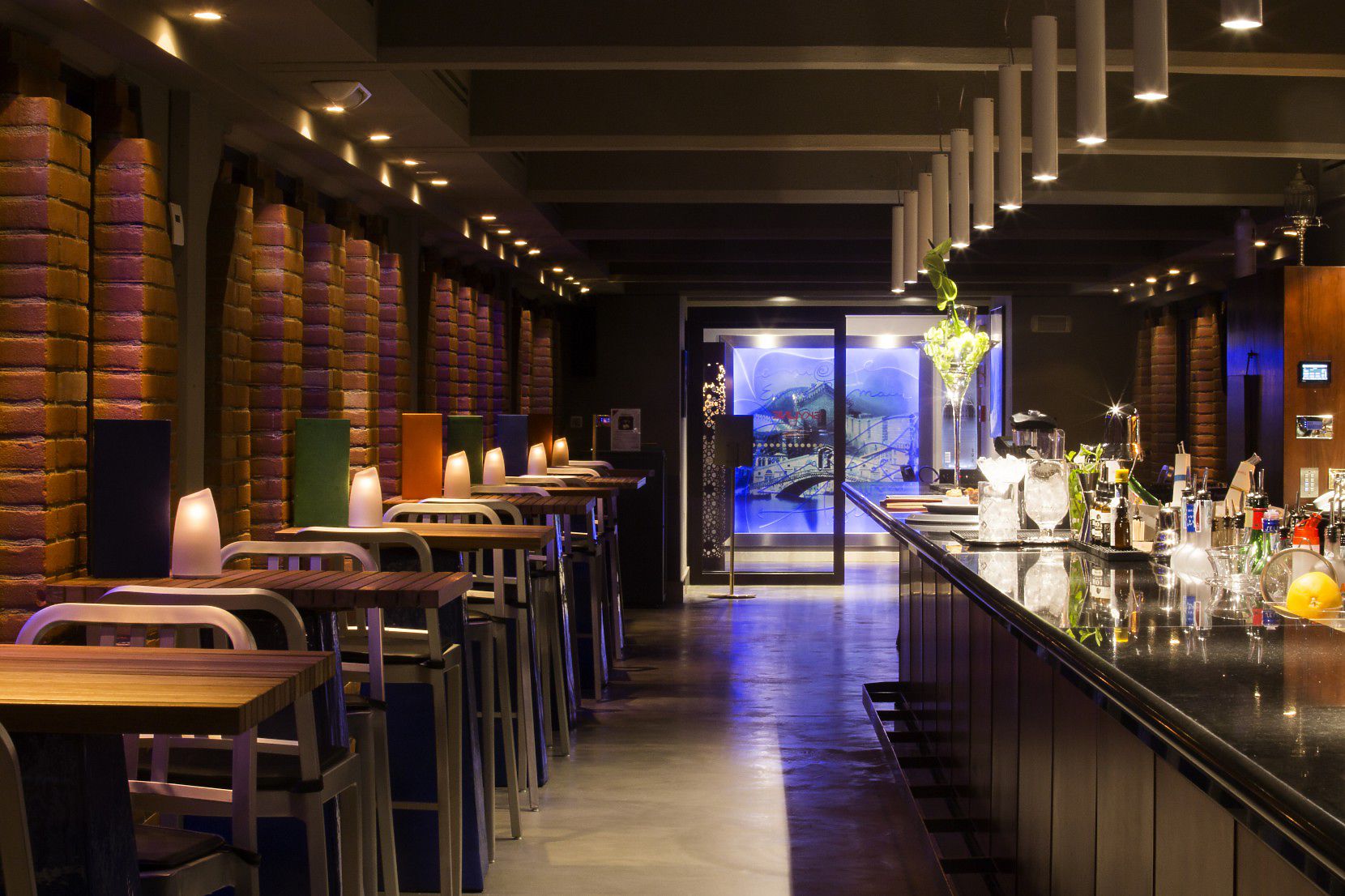 Dimension 8 Lighting – Skyline Rooftop Bar   Hilton Molino Stucky Venice